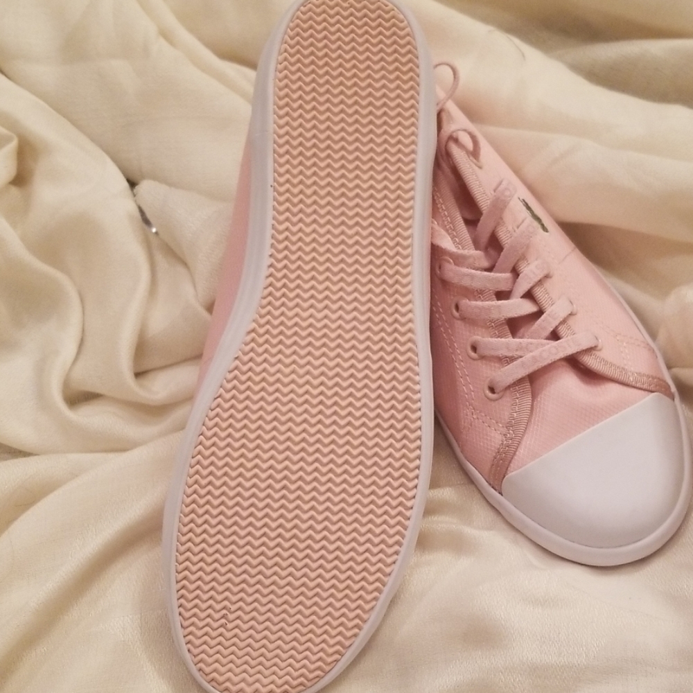 Lacoste tennis shoes - Picture 4 of 4